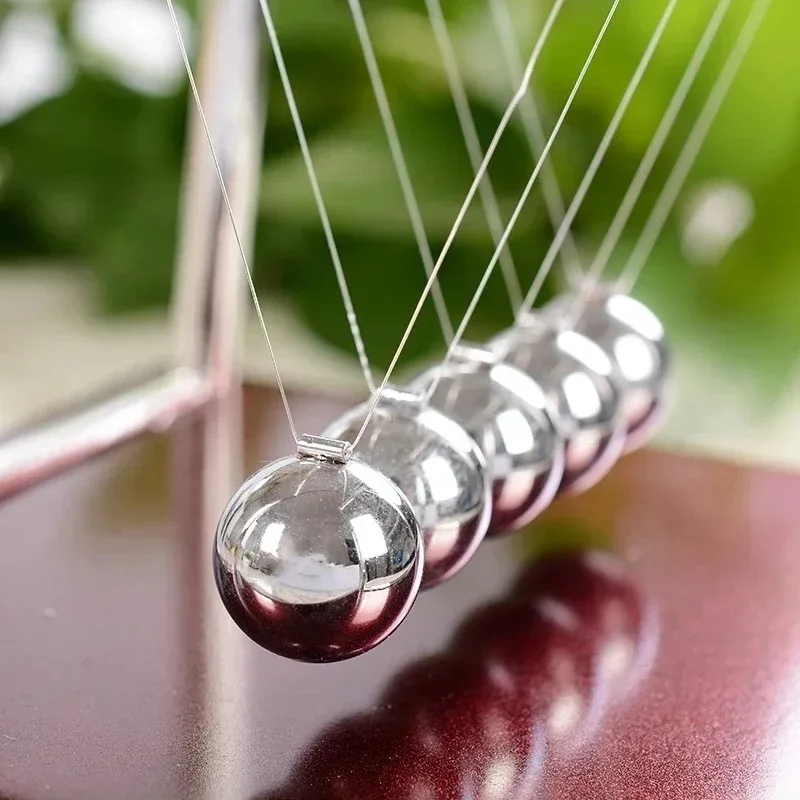 Renewable Energy Lab - Newton-Wiege Stahlkugeln Schreibtisch-Bewegungsspielzeug Physik-Pendel Ornament für